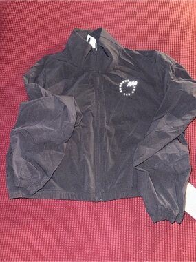 Lululemon Run Crew graphic set
